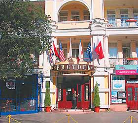 Hotel Bristol ***+ in Yalta